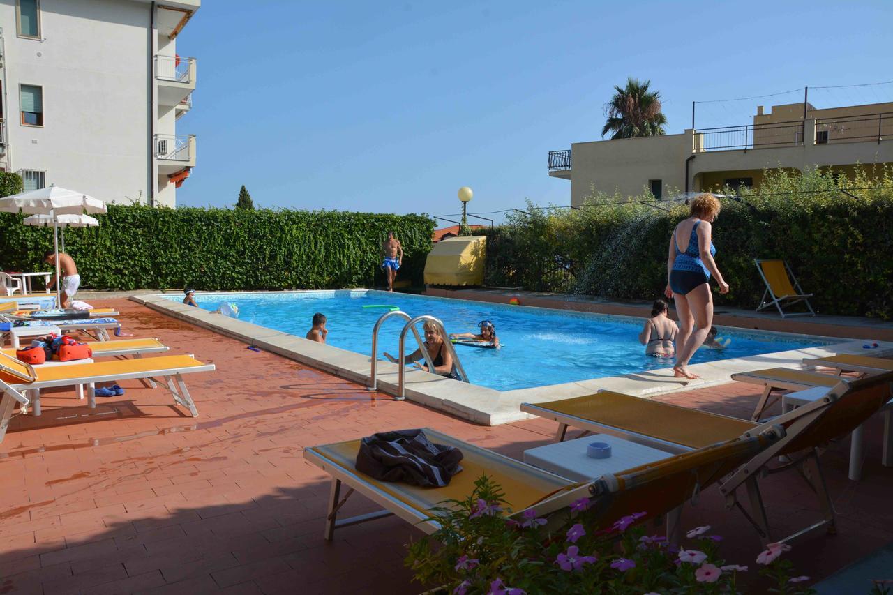 Residence Mare Verde ピエトラ・リーグレ エクステリア 写真